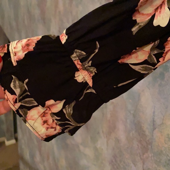 Black Floral Jodifl Blouse - Picture 4 of 5